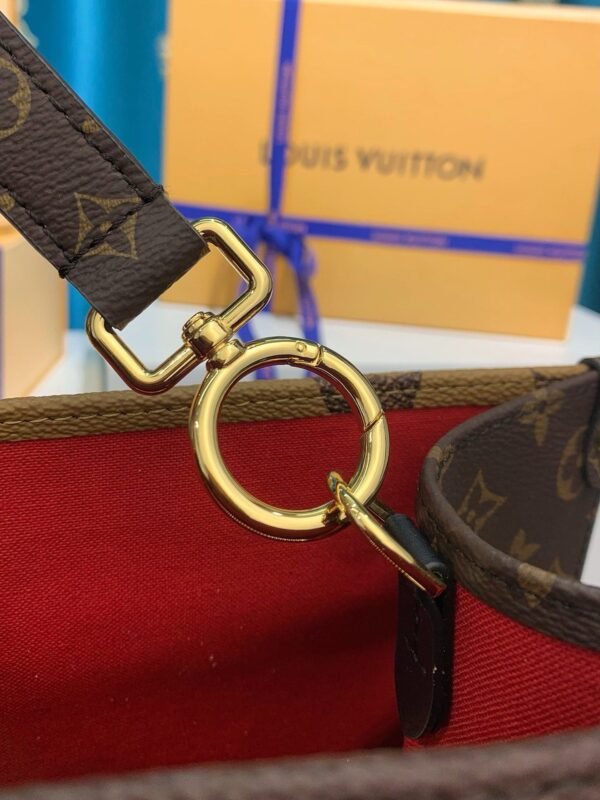 Louis Vuitton M46823 OnTheGo Voyage