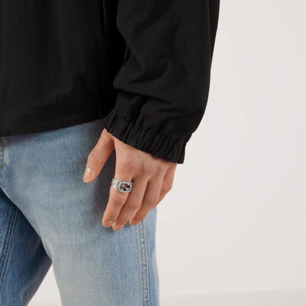 760ECCC5-AA1D-F689-7B12-37BE0F268E98.jpg INTERLOCKING RING