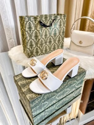 76A92701-AED4-1126-BAB7-8F2E0EFD7762.jpg GUCCI Women's Platform Slide Sandal