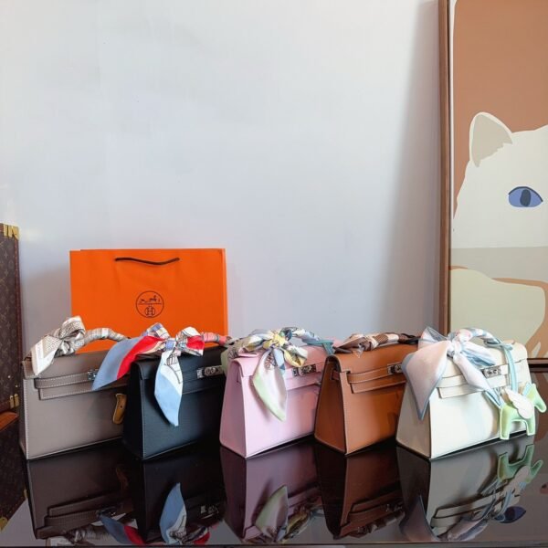 7E3CDE6D-924D-55EE-47BC-F4268FD6B4DD.jpg Kelly 20 Bag - Orange