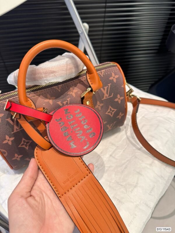 Louis Vuitton M11542 Keepall Bandouli&egrave;re 25