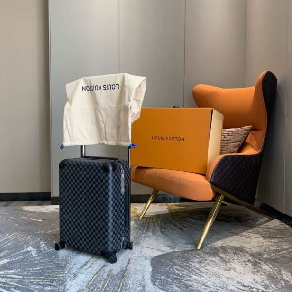 8E805AAA-BC5E-21ED-C27F-20167C303AA2.jpg Louis Vuitton N23209 Horizon 55