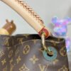 8F7F6C96-7325-C25A-B05D-8A0A12A1575A.jpg Louis Vuitton Artsy MM M40249