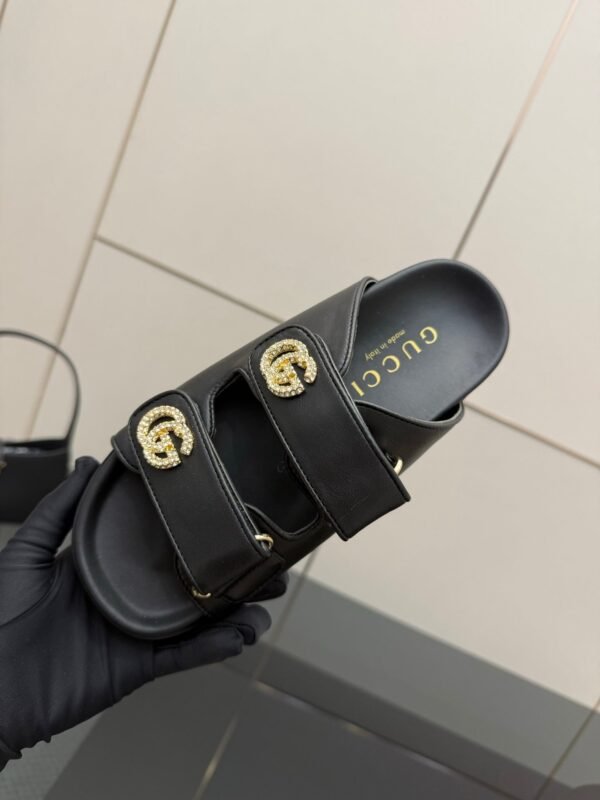 8FD16743-1067-2647-D7F9-891E96983DB4.jpg GUCCI Women's Platform Slide Sandal