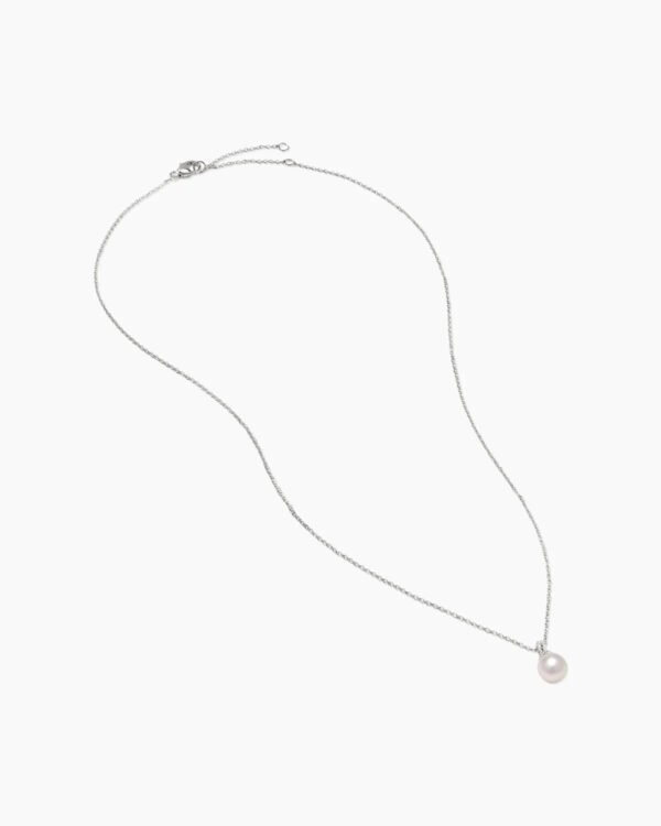 8FF6A4CC-E04E-FAEF-615E-EF646F96A2CC.jpg Petite Solari Pendant Necklace 18K White Gold with Pearl and Diamonds, 11.5mm