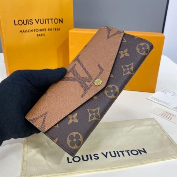 8FFB361B-992E-6A36-54AA-81FBE564B1C5.jpg Louis Vuitton Sarah Wallet M80726