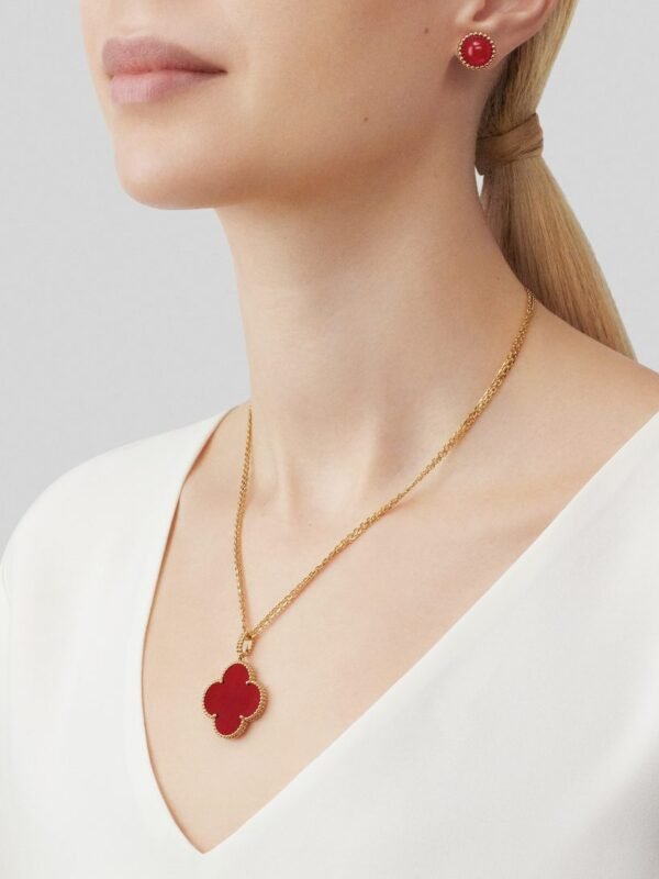 90665998-AFBA-F761-73AC-F761452D5AFF_b1fcb261-43f3-4088-9167-61af06ea7c39.jpg Perlee couleurs earrings