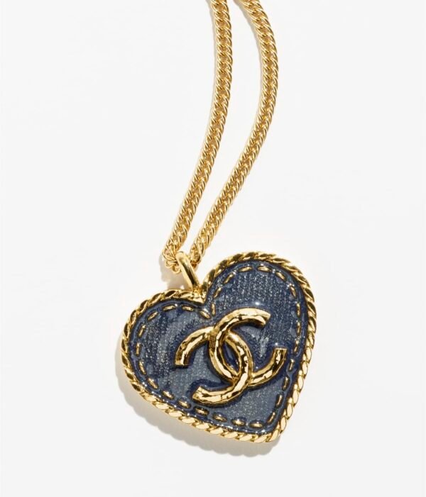 94AAFF52-B818-E761-1086-862A7BA26895.jpg LONG PENDANT NECKLACE