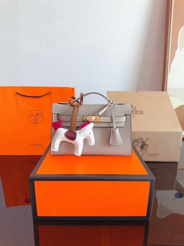 956A108C-82EF-ED76-A07D-123317D84CF9.jpg Kelly 20 Bag