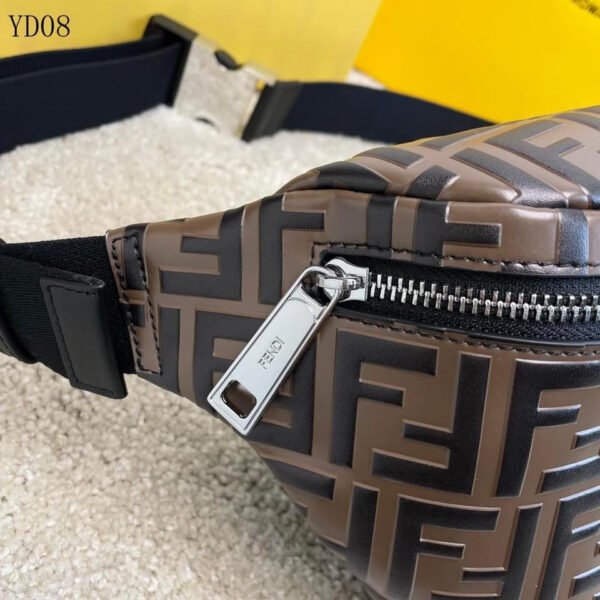99A637C8-3C89-1CC3-1134-8B6B488907B2.jpg Fendi Bumbag