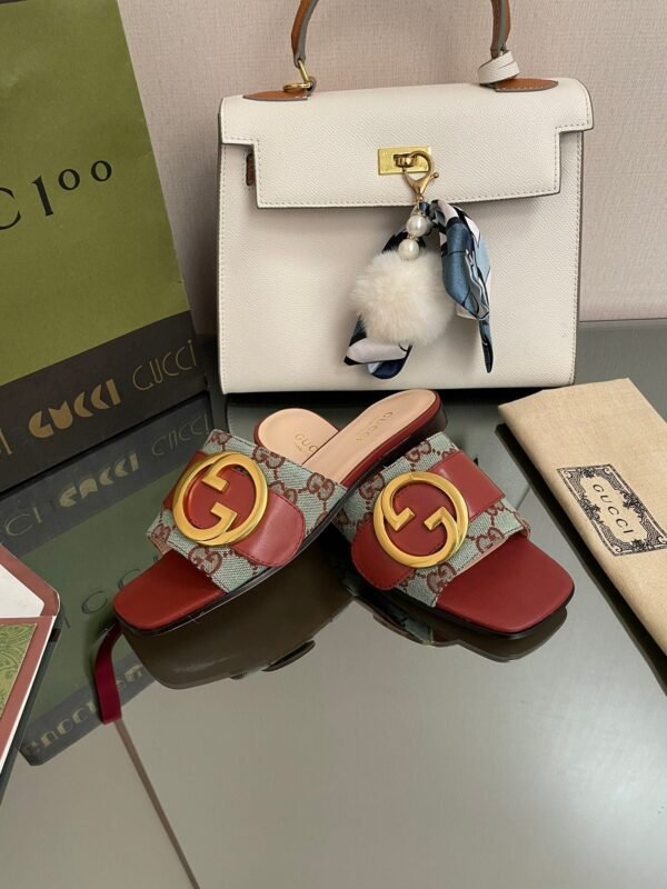 9B5EC536-6AAC-190E-6EED-A8D896E4B437.jpg GUCCI Women's Platform Slide Sandal