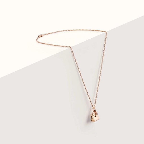 A2C90508-BD80-2D7E-E60F-E549FAE1D593.jpg Amulettes Kelly pendant