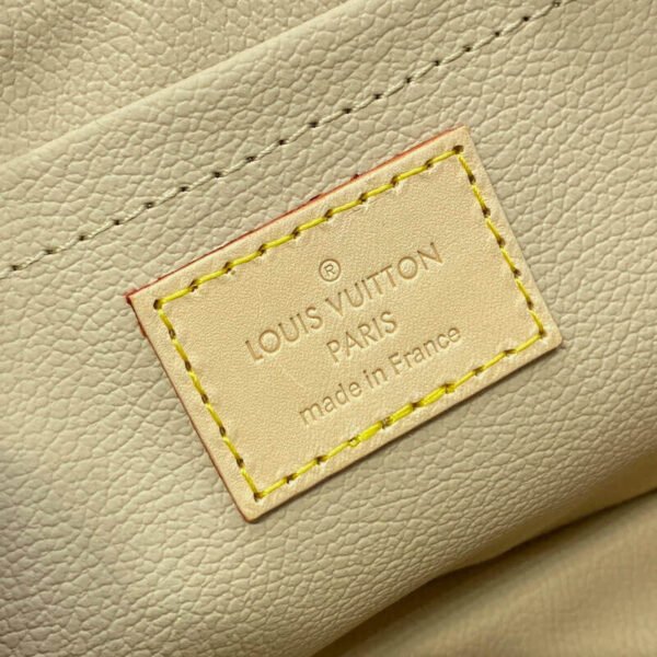 Louis Vuitton Toiletry Bag M11750