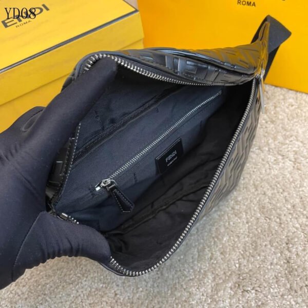 AC600F42-653C-14BC-DD3A-3A7CEC42BF43.jpg Fendi Bumbag