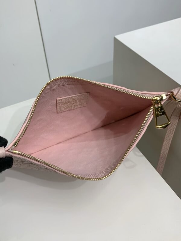 AD2D63EA-1F95-B491-1072-2030D5E46091.jpg Louis Vuitton M47082 CarryAll PM