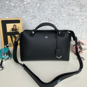 AFE0CB38-536F-88DA-7C60-DC4E7A96F013.jpg Fendi By The Way Medium Bag