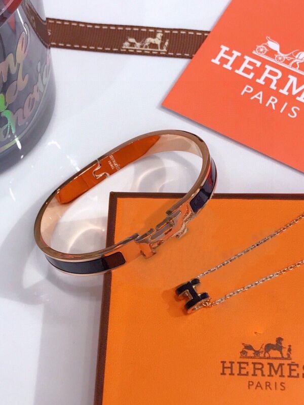 Hermes Clic HH bracelet + Mini Pop H pendant - 17