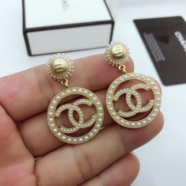 B4753EAE-4120-2317-0679-CF171DBAA1B1.jpg cc Earrings