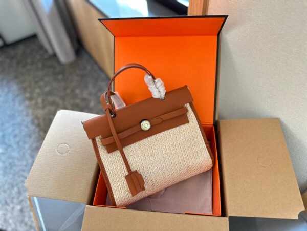 B4EFC598-20B8-D1FF-EA4F-26B844F03252.jpg Kelly 25 Bag