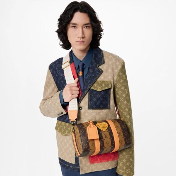 B544567D-DE1E-A052-FD0D-68DA326B39E8_7e467731-49ac-4f94-8f59-d86ab245ec53.jpg City Keepall M45963