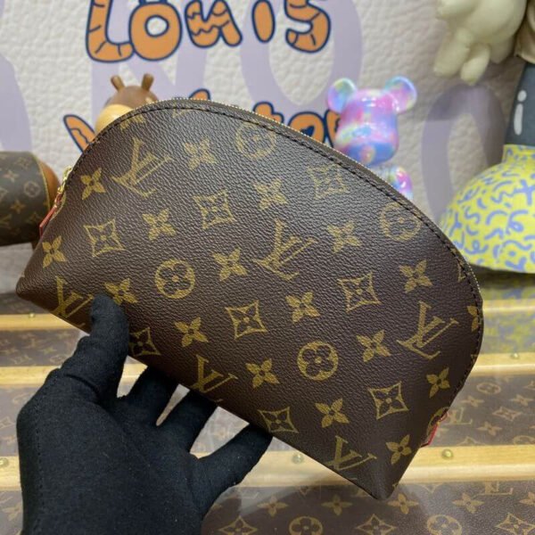 Louis Vuitton Cosmetic Pouch MM M46579