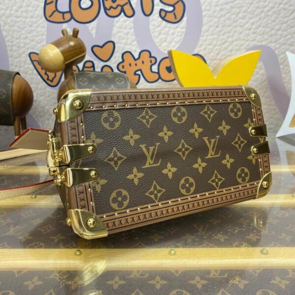 BA192BED-4356-749C-8C6B-9B5F45B2442C.jpg Louis Vuitton Alma Trunk M11114