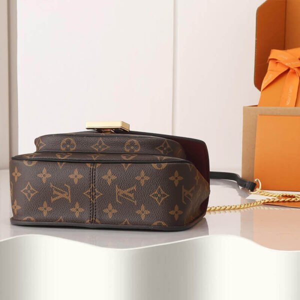BAC33D4F-C2F4-EAF7-78CD-01191C1F2B0F.jpg Louis Vuitton Passy Bag M45592