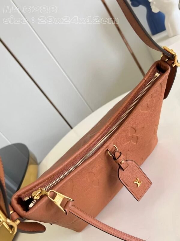 Louis Vuitton M11790 CarryAll PM