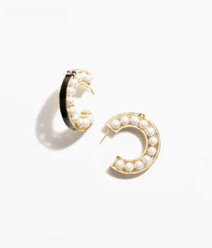 BC22348C-DF02-0AB4-441C-E780AE0471A0.png HOOP EARRINGS