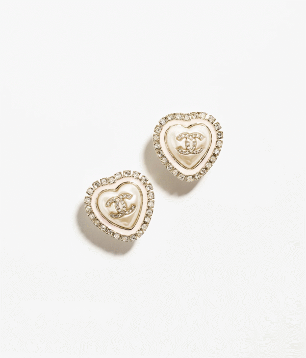 BD525998-19D0-25E4-592A-025AC071DE3D.png STUD EARRINGS
