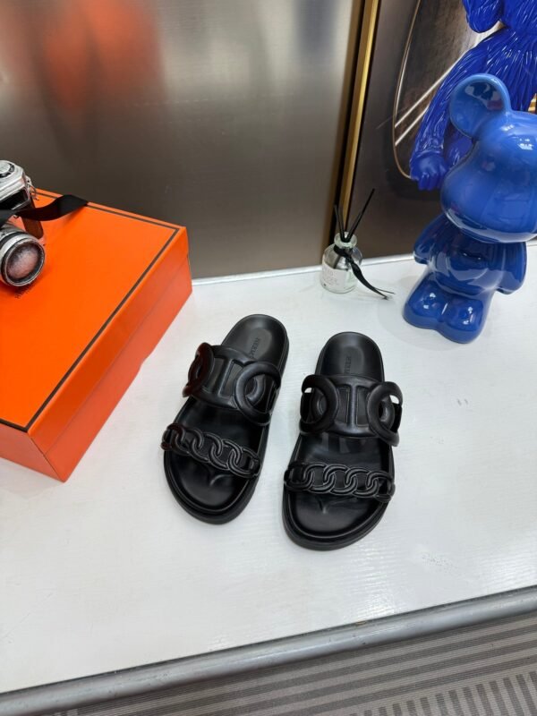 BE789E27-7886-3CD9-BE6E-9C83FEF25946.jpg Hermes Women's Extra Sandal