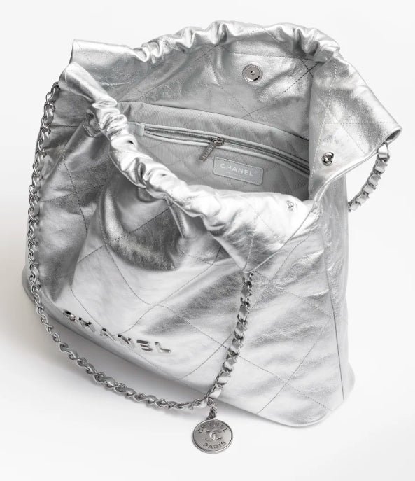 C0BB823D-BE32-38B4-2B81-D6AD5D759207.jpg 22 Handbag - Black