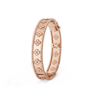 C1D7E532-13D3-33F9-2C12-643A51E56B7F.png Perlee clovers bracelet, small model