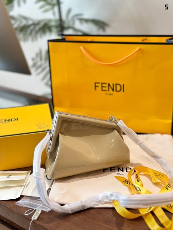 Fendi First Midi - Black