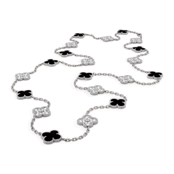 C822153A-A154-1CAF-DEAD-69458830CCBE.png Vintage Alhambra long necklace, 20 motifs