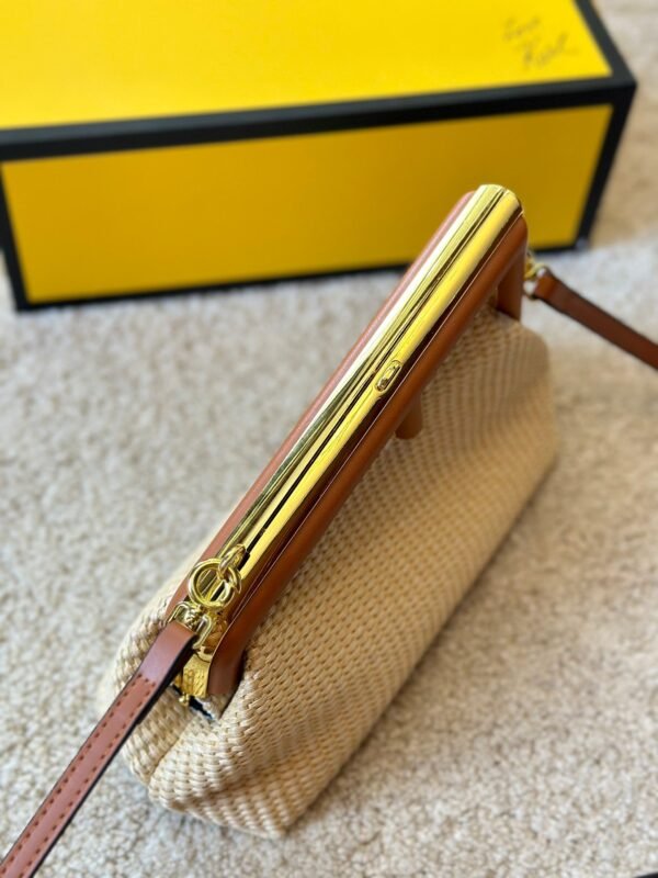 D14DE3B3-70A0-8D79-2F78-2721BD9C5647.jpg Fendi First Midi - Brown