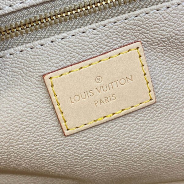 Louis Vuitton Dopp Kit Toilet Pouch M44494