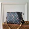 Louis Vuitton Coussin PM M21353
