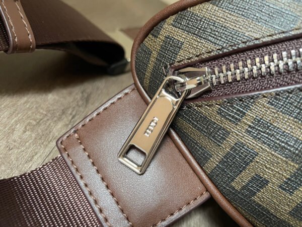 D84310BA-2FF3-607B-03D6-8C3B352EA73B.jpg Fendi Belt Bag