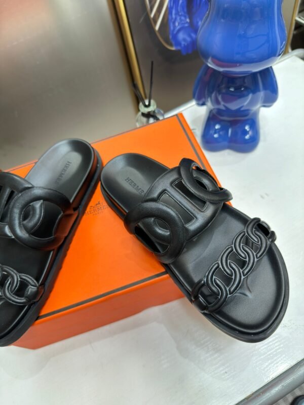 DC7EC397-F67B-0600-364F-FC38314C5AB3.jpg Hermes Women's Extra Sandal