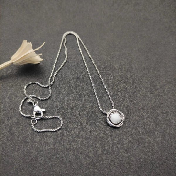 Petite Chatelaine&reg; Necklace Sterling Silver with Pearl, 10mm