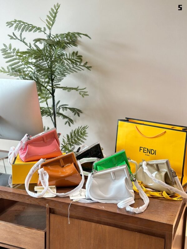 Fendi First Midi - Black