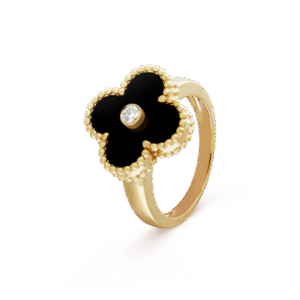 E1161EBA-E803-CFEE-BB06-91DFE4ACE1C3.png Vintage Alhambra ring