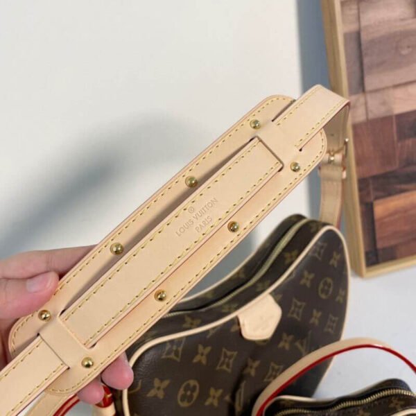 E20C8198-0B25-0EA2-C1EC-1E8DBB1C6802.jpg Louis Vuitton Monogram Canvas Croissant MM M46828