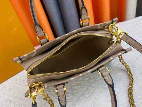 Louis Vuitton OnTheGo East West M23641