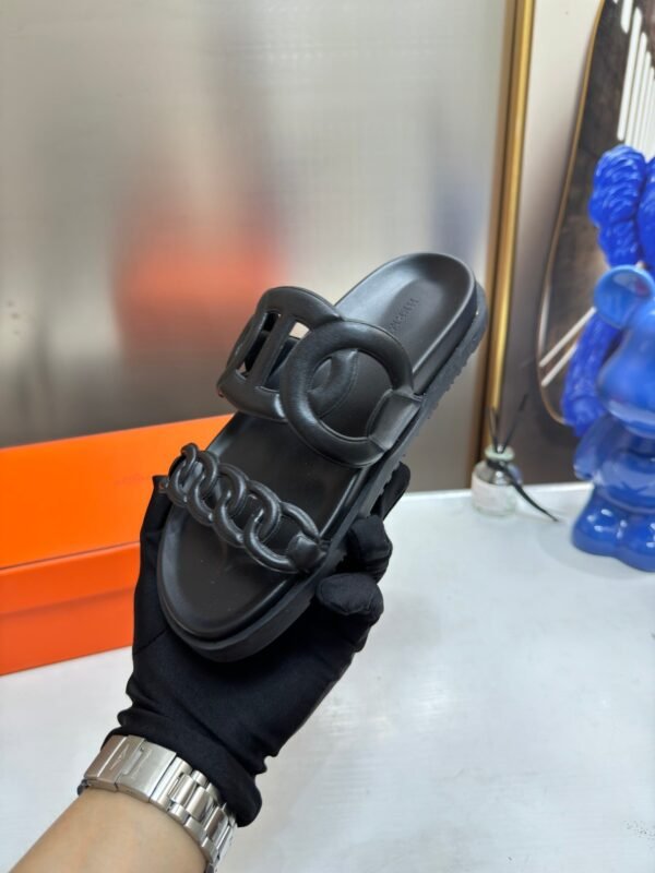 E4646F99-0FAF-F193-0F16-F2057099FCE7.jpg Hermes Women's Extra Sandal