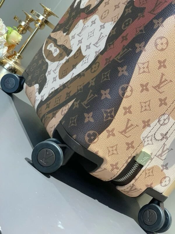 Louis Vuitton M10264 Horizon 55