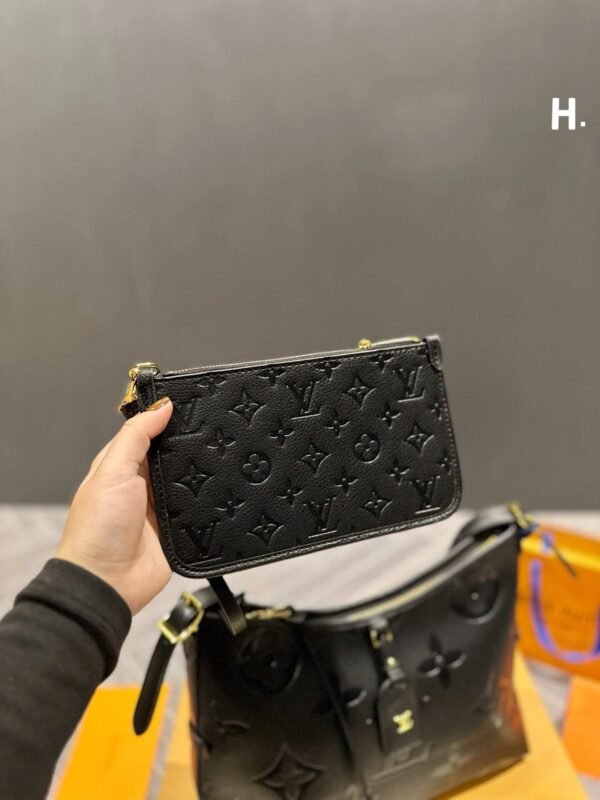 Louis Vuitton M46288 CarryAll PM