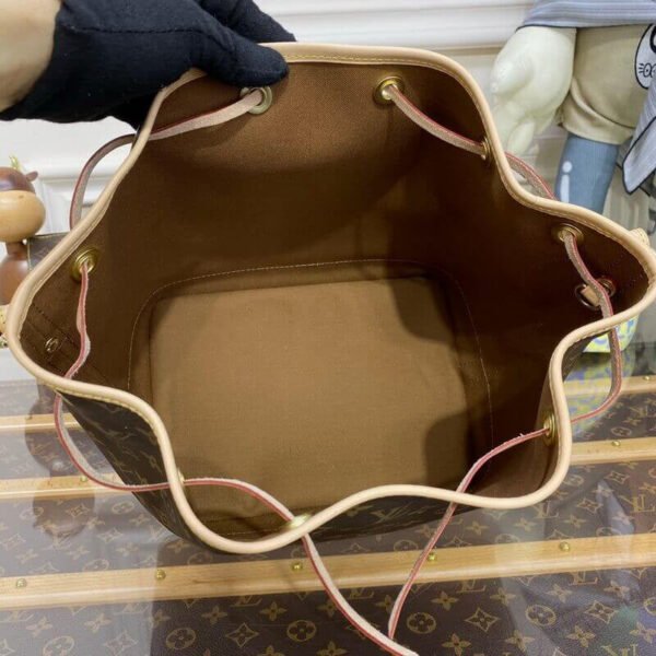 F021D92A-AEAE-F665-A895-571541CBFEAC.jpg Louis Vuitton Petit Noé M46984