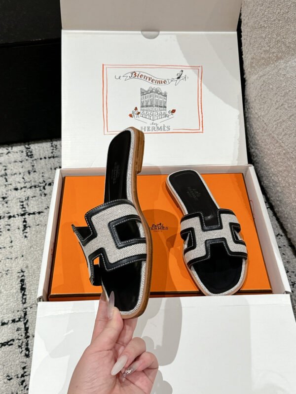 Hermes Women's Oran Sandal